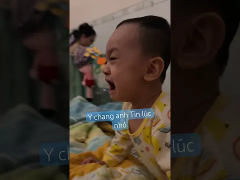 Em bé khóc, bỏ tay ra, em Tom