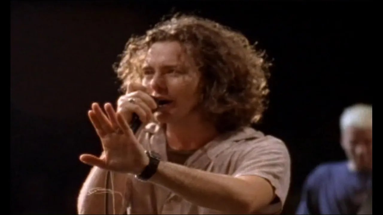 Pearl Jam - Even Flow "Manila" (Feb. 26, 1995) HD 1080p / SBD