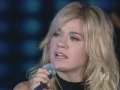 Download Lagu Kelly Clarkson - Because Of You (Live Oprah Winfrey Show)