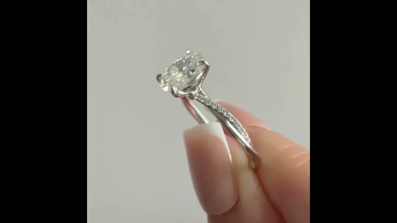 Amara丨1CT Oval Cut Lab Diamond Twisted Engagement Ring In Solid Gold/Platinum