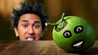 ចេះតែឆ្ងល់ មានផ្លែដូងមកនៅក្នុងបន្ទប់ទឹក តាមពិតចឹងសោះ ! 😨 The Bare Smile