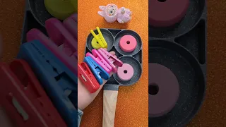 ياااااه مشابك بكل لون          تطابق الملابس المنشوره   دندنها