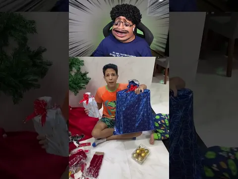 Ele não gostou do presente? 🤨 créditos:@FamíliaHenriqueCaua