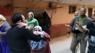 اكبر بلطجيه في شبرا الخيمه احسان عبد الفتاح عوض اولادها 