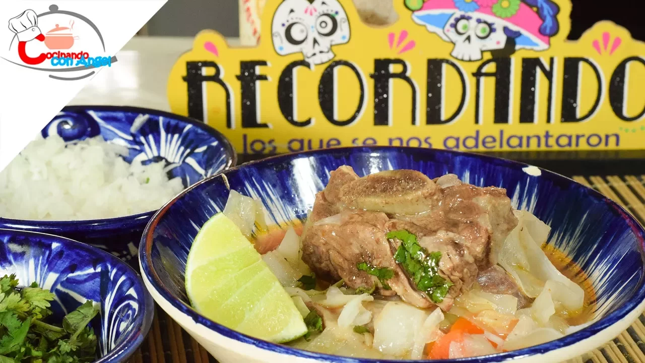 Sopa de Verduras con Costillas de Res