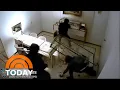 Thieves Use Sledgehammer During NYC Smash And Grab
