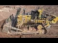 Lagu Caterpillar D11T Dozer Working