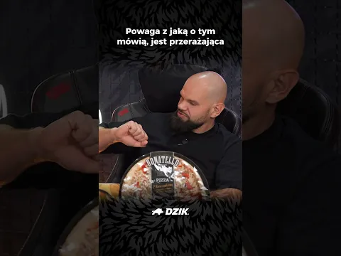Dłoń w dVpe CZY Paczka pierogów