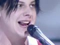 The White Stripes - Fell In Love With a Girl (Live on Top Of The Pops 2002)