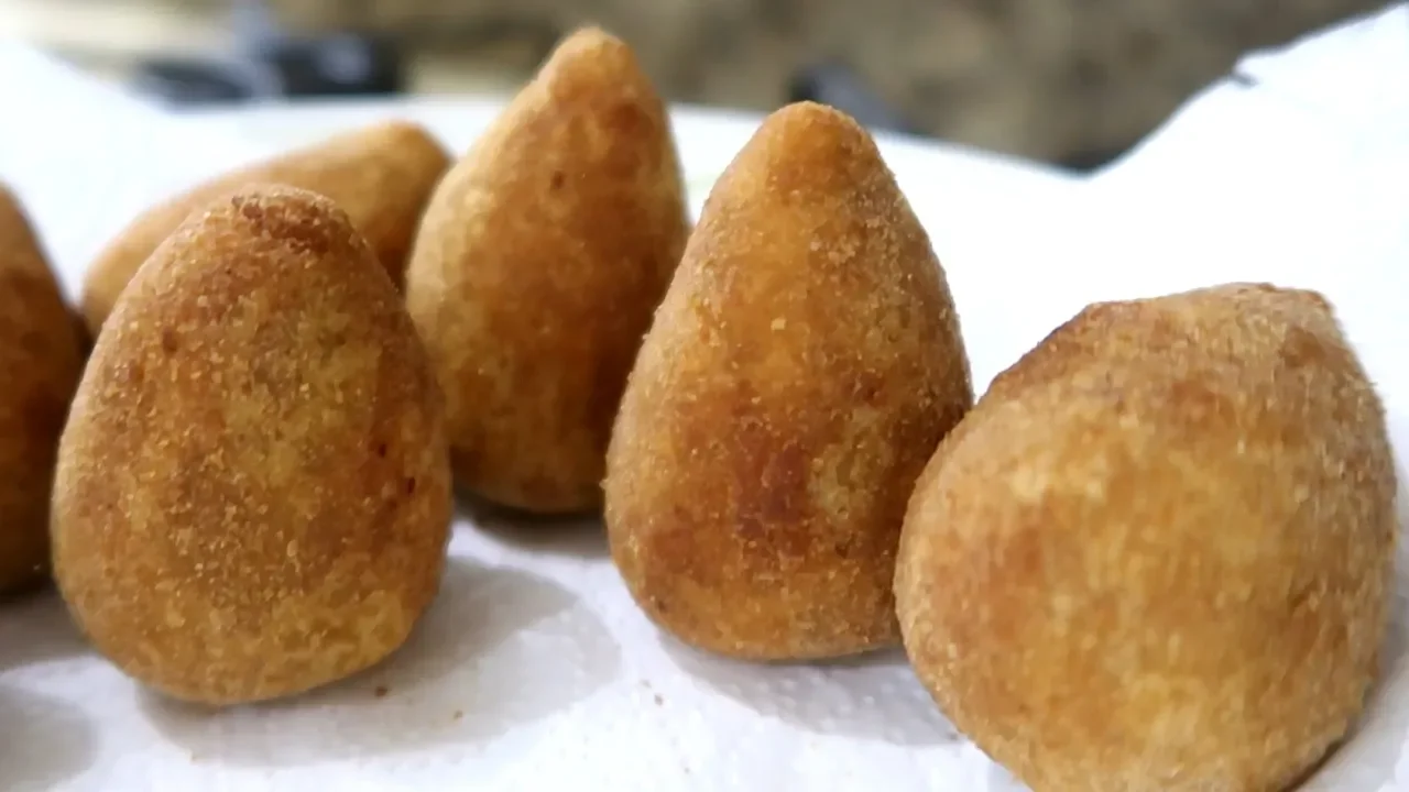 RECEITA DA COXINHA MAIS GOSTOSA DO BRASIL COMO FAZER COXINHA DE FRANGO PASSO Á PASSO