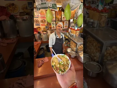 Bollywood Actor Govinda Favourite Streetfood #shorts #ytshorts #youtubeshorts