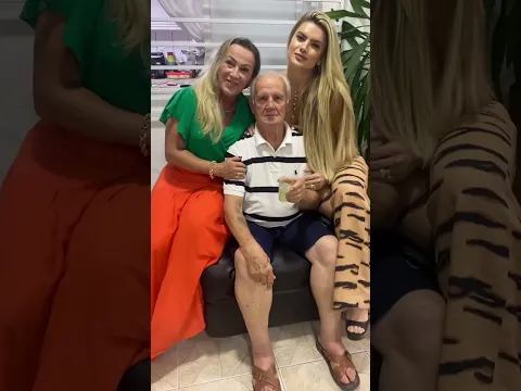 Feliz Dia dos Pais para os dois homens que representam tanto na minha vida.