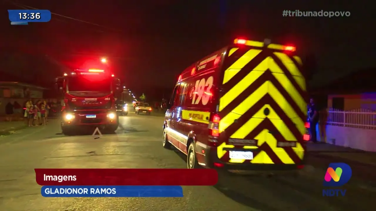 Acidente: motorista bate em caçamba de entulho e fica ferido no bairro Comasa, em Joinville