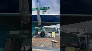 Mast removed/hull hauled. Next is to grind away the socket around the the keel and pull real hard!