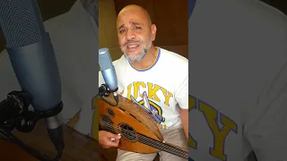  قلبي العيل بصوت مؤلف و ملحن الأغنيه  عزيز الشافعي دندنها