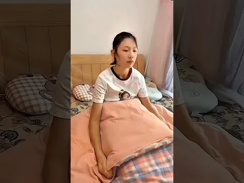 ¡Emma No Podía Dormir: Tenía Calor, Frío y Hasta Miedo de las Brujas 😂🛏️