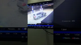 شاهد ماذا فعلت العصابة بالرجل في انواكشوط 