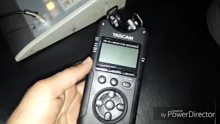                             نوع من أنواع مسجلات الصوت بالاذاعات دندنها