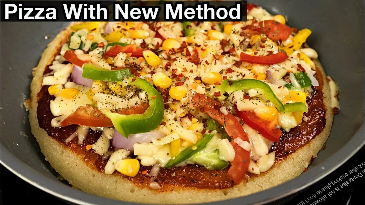Make This Pizza From Scratch in Just 10 minutes Without Oven, Flour & Yeast - Rava Pizza Recipe