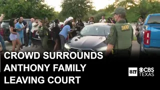 Crowd surrounds Anthony family as they try to leave Collin County court