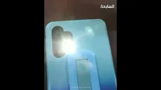 تحذير من الاحتيال مواطن يوضح الفرق بين الـ50 ألف دينار المزورة والأصلية باستخدام ضوء الهاتف 