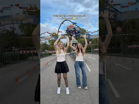 Wo sollen wir als nächstes tanzen? 👯‍♀️ @EuropaParkChannel 😍✅ @PaulaWolfOfficial  #COCONUTCLOUD