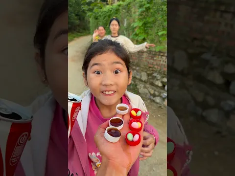 Thử thách ăn kẹo màu sắc và cocacola cùng những sự lựa chọn hài hước bất ngờ 😆😂#shorts