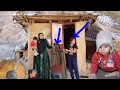 Download Lagu Living in a hut on the mountain by Sepideh and her children and her balding son Diyar