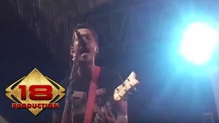 Download Superman Is Dead - We Are The Outsiders (Live Konser Binjai 24 November 2012) MP3