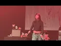 Download Lagu Sunny Day - Beabadoobee LIVE