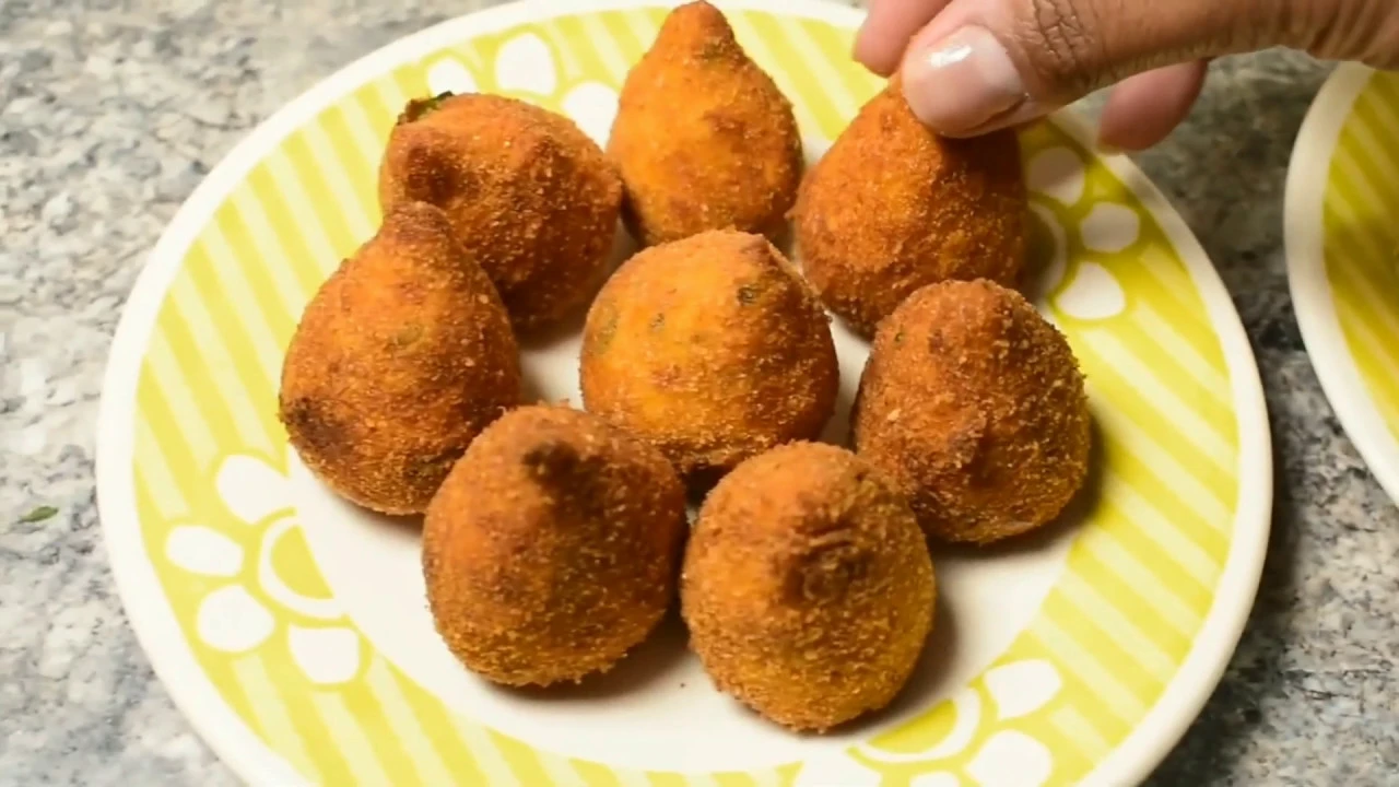 COXINHAS DE FRANGO SEM MASSA SUPER FÁCIL