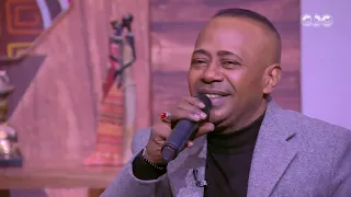 زووم أفريقا الفنان عبد الواحد البنا غنى عسل سكر أنت الأغنية اللي ترقص الحجر 