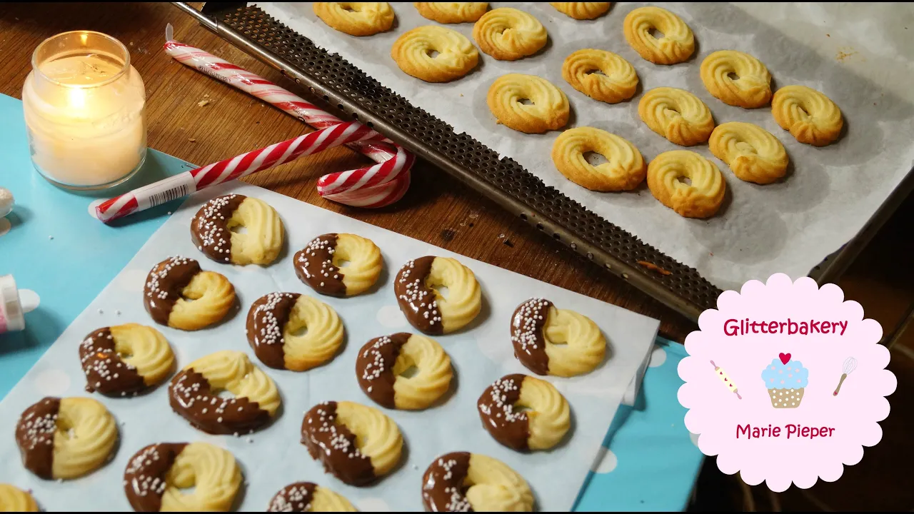 Spritzgebäck / Plätzchen / Weihnachtsgebäck. 