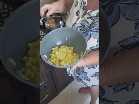 Готовила фаршированные кабачки!! Куда девать отходы внутреностей???