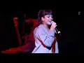 Download Lagu Lily Allen - Knock 'Em Out (Live In Amsterdam 2006) (VIDEO)