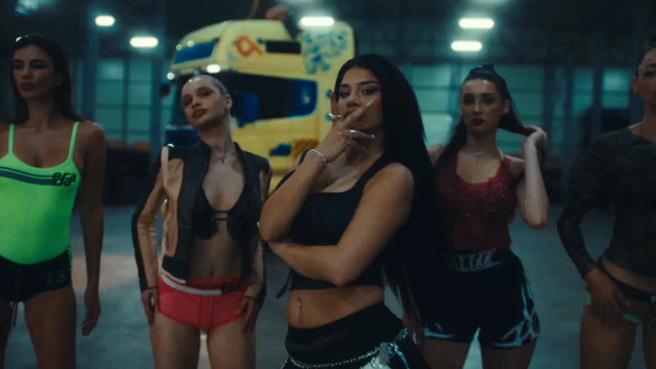 DHURATA DORA ft GJESTI - GASOLINA (Official Video)