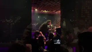 مسلم غيرك حاول بس اتزاول أهدى يا عرب دندنها