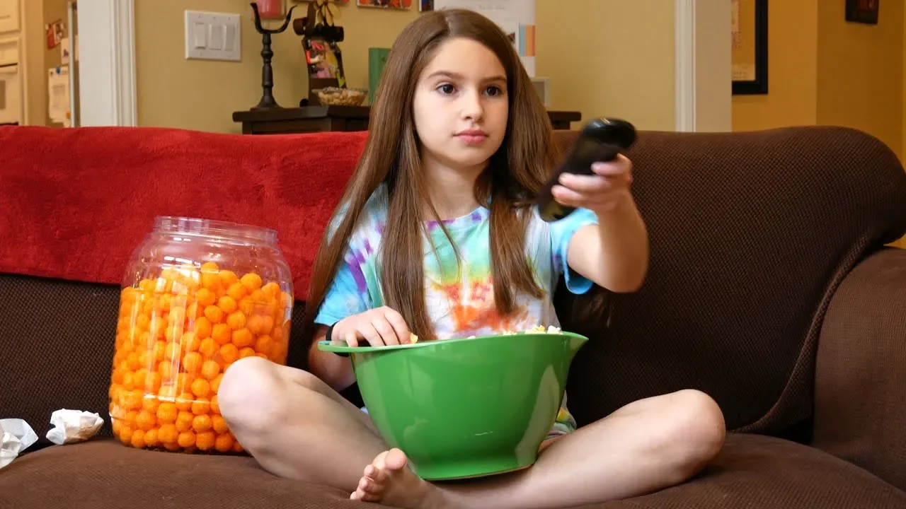 Mimi x Daniela - She Gets Away With Everything (Music Video) Mimi x Daniela - She Gets Away With Everything (Music Video)