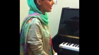 صدای بسیار زیبا خواننده ناشناس 