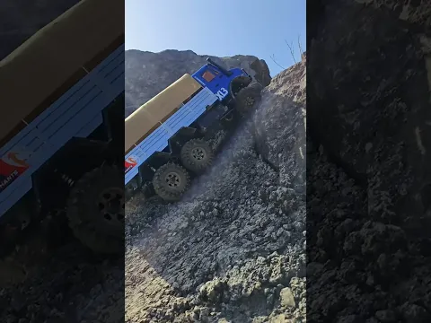 Extreme RC Truck Rock Crawling! 🏔️ Unstoppable 6x4 Off-Road Action