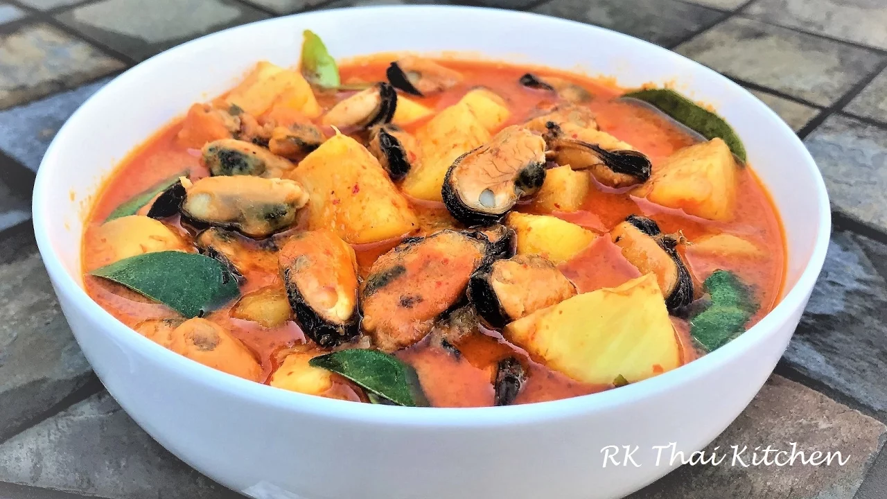  Mussels Curry with Pineapple.