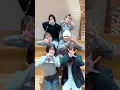 Download Lagu waiting for perfect Funky Glitter Christmas🤶(hand choreo by #KYUJIN) #NMIXX #엔믹스