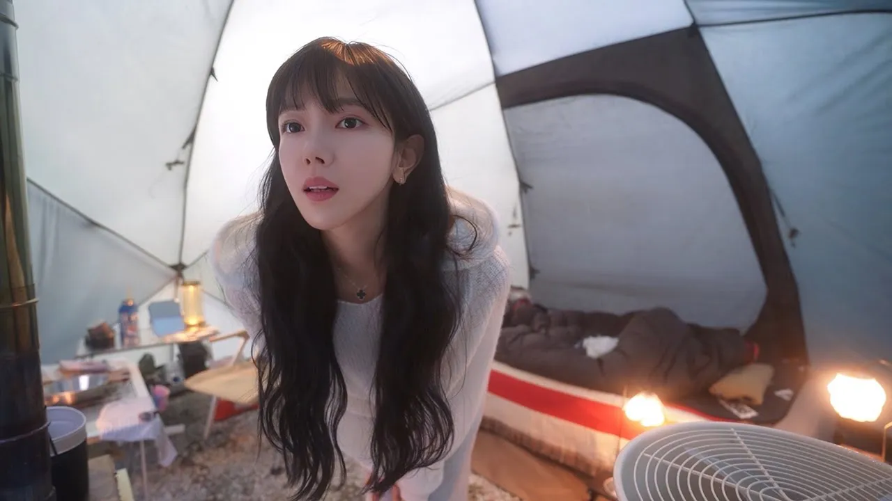 텐트는 안 일어나고, 오븐은 되지도 않고,,수아 살려🥹 서울 근교 시설 좋은 신생 캠핑장 추천 캠핑 먹방 캠핑 ASMR 솔로 캠핑 캠핑 브이로그 화목난로 오븐 요리 토마토 팍시🍅 썸네일