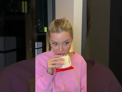 GIRLS VS BOYS: HOW THEY EAT! ππ
