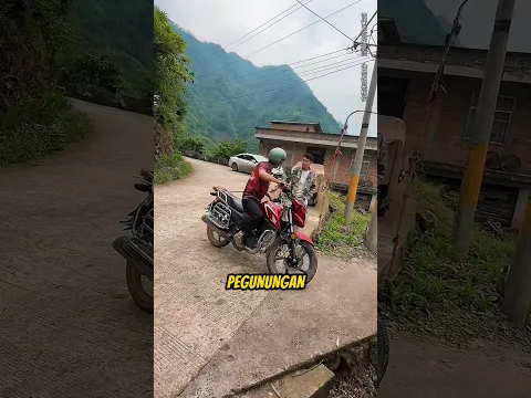 Turun gunung lewat jalur yang gak biasa 😲