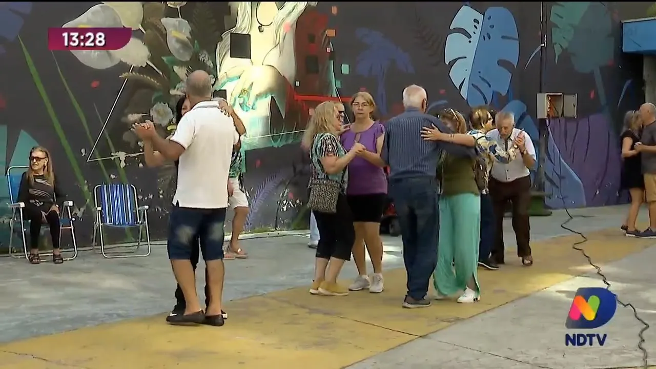Feira da praça da cultura é um espaço de valorização da cultura de Balneário Camboriú