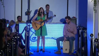               سما شوفاني                 غني للحب دندنها