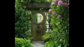 فيروز سني عن سني ونطرتك على بابي في ليلة العيد مرقو كل صحابي وانت ما طليت 