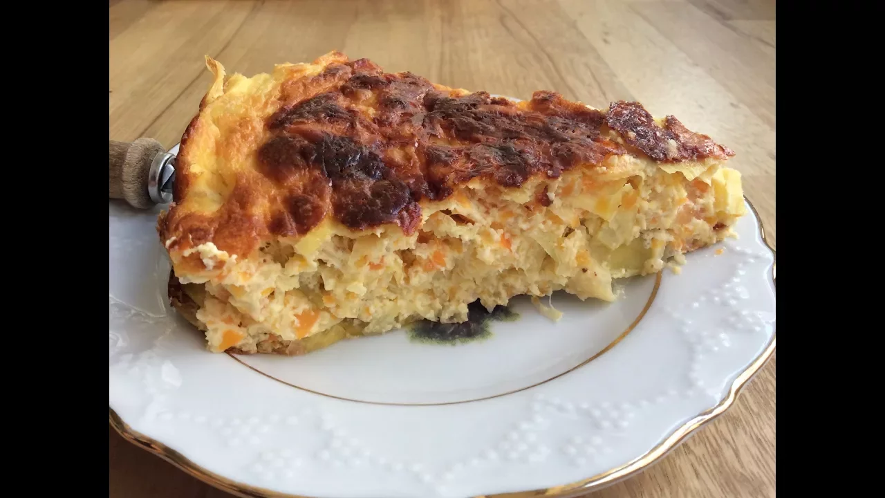 SAVORY CHEESECAKE WITH LEEKS AND CARROT
