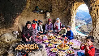 Survival Inside a Mountain Cave | Cooking Chicken Feet and Mountain Survival
